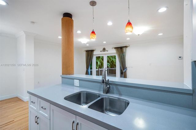 648 Sevilla Ave, Coral Gables, FL 33134