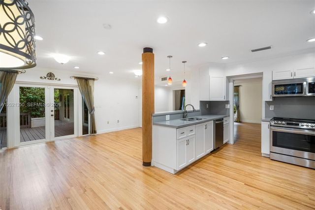648 Sevilla Ave, Coral Gables, FL 33134