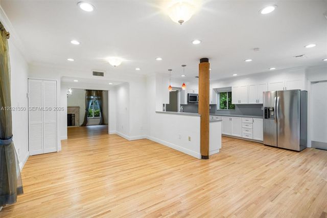 648 Sevilla Ave, Coral Gables, FL 33134