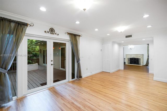 648 Sevilla Ave, Coral Gables, FL 33134