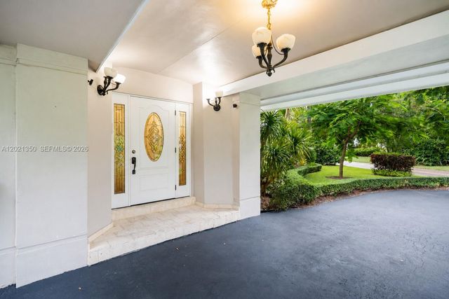 648 Sevilla Ave, Coral Gables, FL 33134