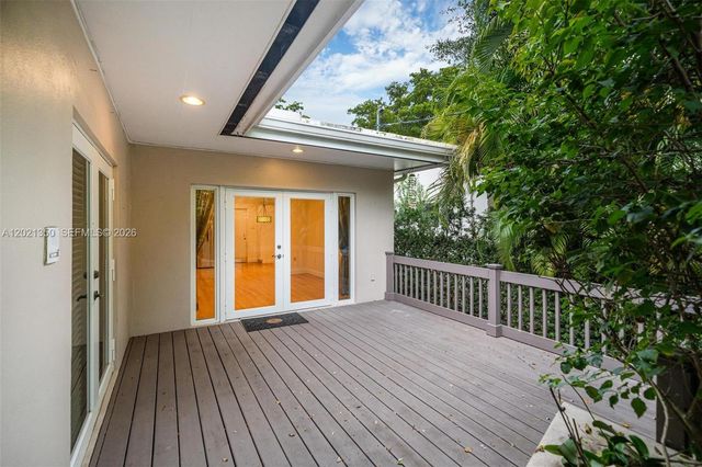 648 Sevilla Ave, Coral Gables, FL 33134