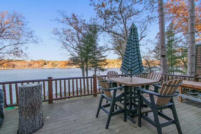 W8120 Eagle Court, Oxford, WI 53952