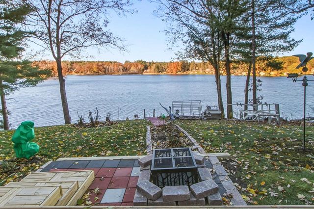 W8120 Eagle Court, Oxford, WI 53952