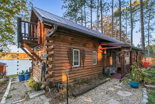 W8120 Eagle Court, Oxford, WI 53952