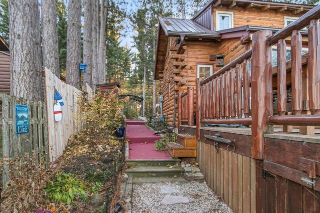 W8120 Eagle Court, Oxford, WI 53952