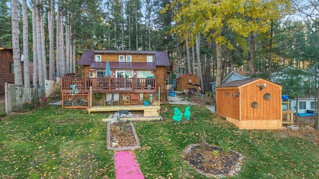 W8120 Eagle Court, Oxford, WI 53952