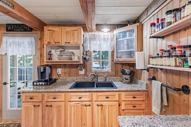 W8120 Eagle Court, Oxford, WI 53952