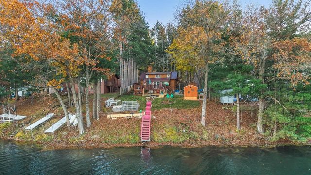 W8120 Eagle Court, Oxford, WI 53952