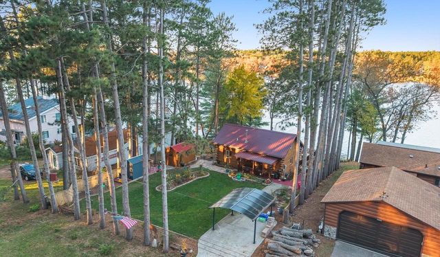 W8120 Eagle Court, Oxford, WI 53952