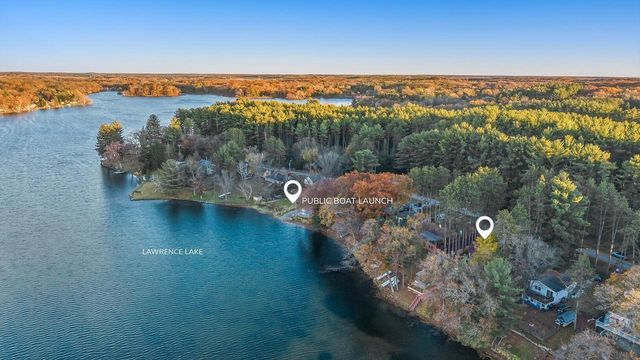 W8120 Eagle Court, Oxford, WI 53952