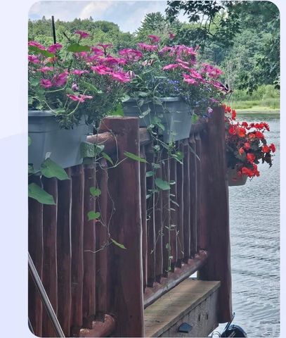 W8120 Eagle Court, Oxford, WI 53952