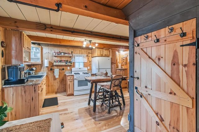 W8120 Eagle Court, Oxford, WI 53952