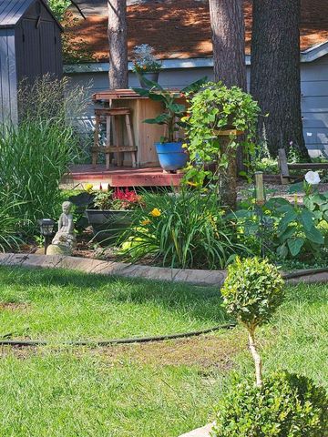 W8120 Eagle Court, Oxford, WI 53952