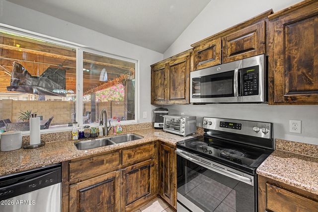 1717 E GREENWAY Circle, Phoenix, AZ 85042