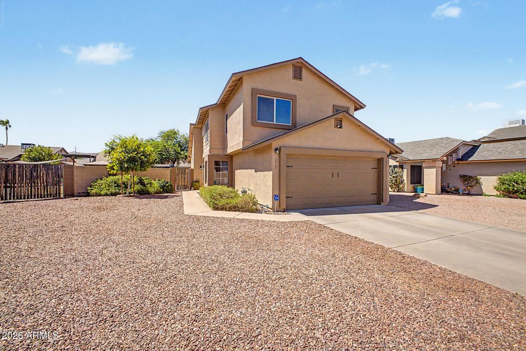 1717 E GREENWAY Circle, Phoenix, AZ 85042