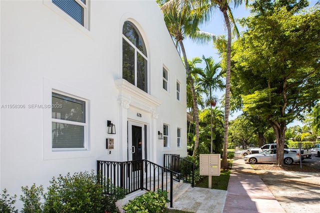 628 Santander Ave 8, Coral Gables, FL 33134