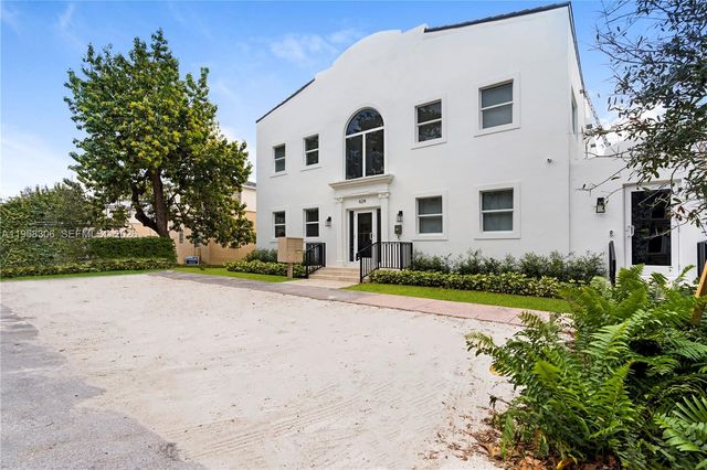 628 Santander Ave 8, Coral Gables, FL 33134