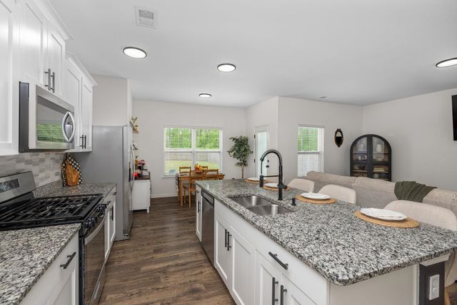 255 WALKER MEADOWS LN, Munford, TN 38058