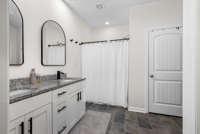 255 WALKER MEADOWS LN, Munford, TN 38058
