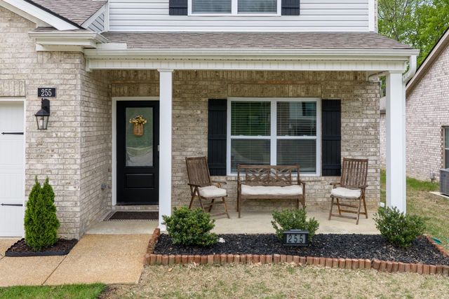 255 WALKER MEADOWS LN, Munford, TN 38058