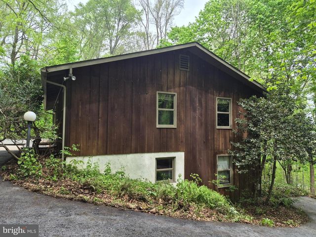 1941 SAWMILL RD, Spring City, PA 19475