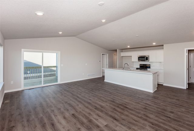 575 NW Compass Avenue, Waukee, IA 50263