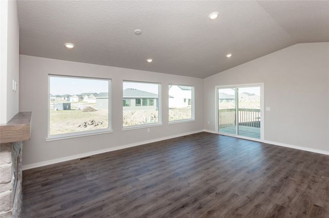 575 NW Compass Avenue, Waukee, IA 50263