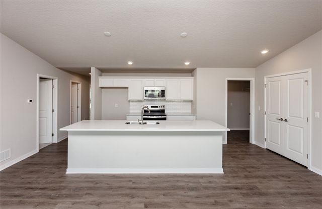 575 NW Compass Avenue, Waukee, IA 50263