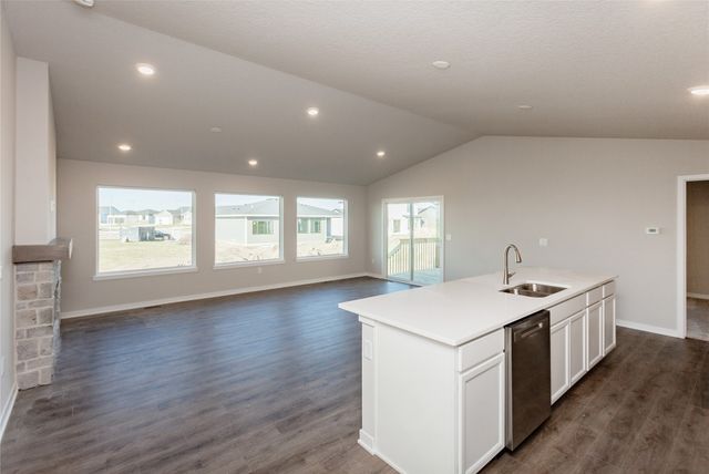 575 NW Compass Avenue, Waukee, IA 50263