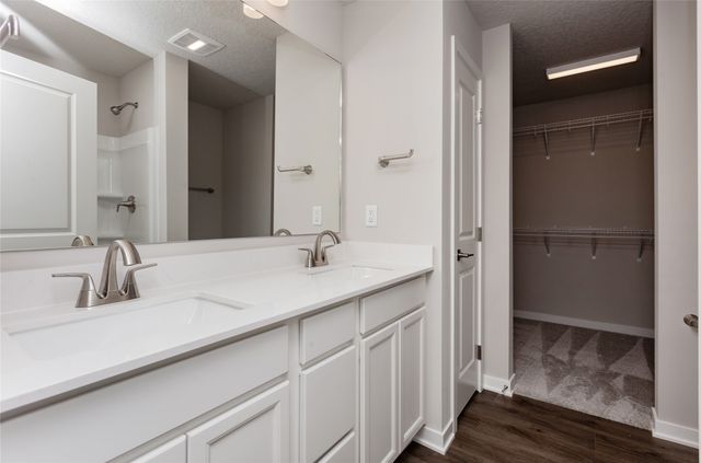 575 NW Compass Avenue, Waukee, IA 50263