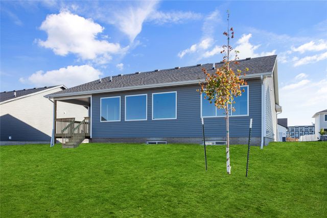 575 NW Compass Avenue, Waukee, IA 50263