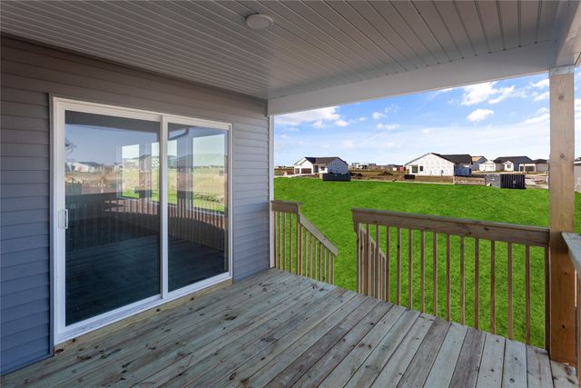 575 NW Compass Avenue, Waukee, IA 50263