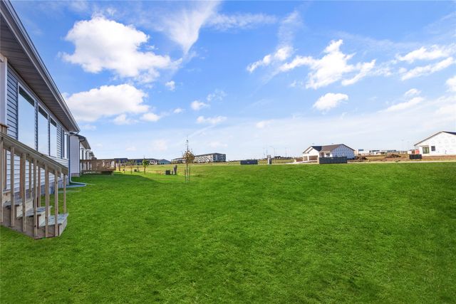 575 NW Compass Avenue, Waukee, IA 50263