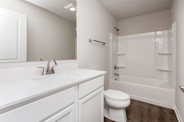 575 NW Compass Avenue, Waukee, IA 50263