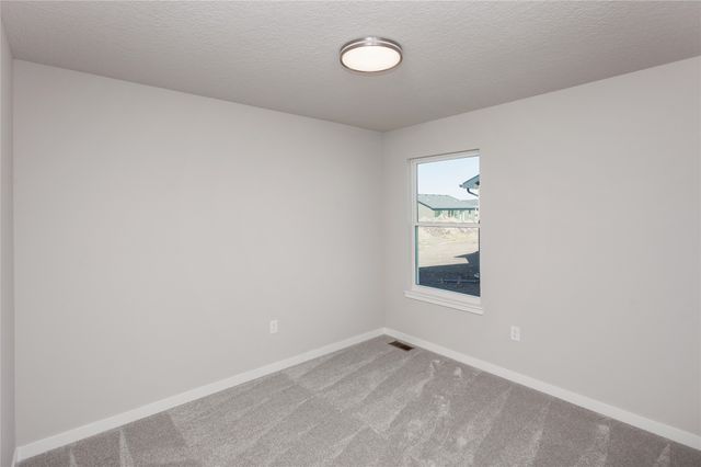 575 NW Compass Avenue, Waukee, IA 50263