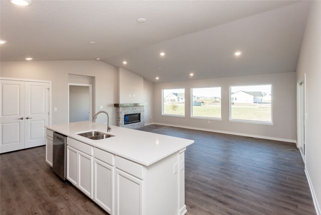 575 NW Compass Avenue, Waukee, IA 50263