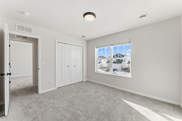 1216 Edge Circle, Jordan, MN 55352