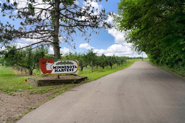 1216 Edge Circle, Jordan, MN 55352