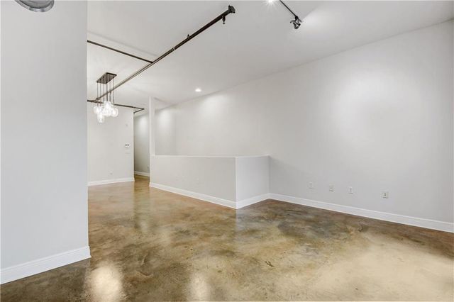 1601 E Cesar Chavez ST 102, Austin, TX 78702