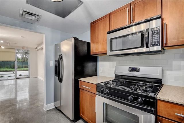 1601 E Cesar Chavez ST 102, Austin, TX 78702