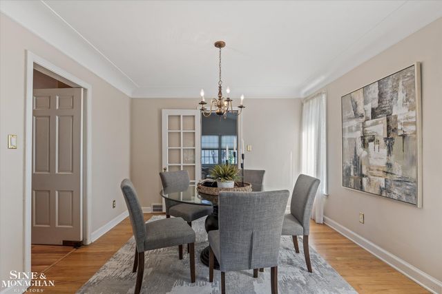 1930 Lochmoor Boulevard, Grosse Pointe Woods, MI 48236