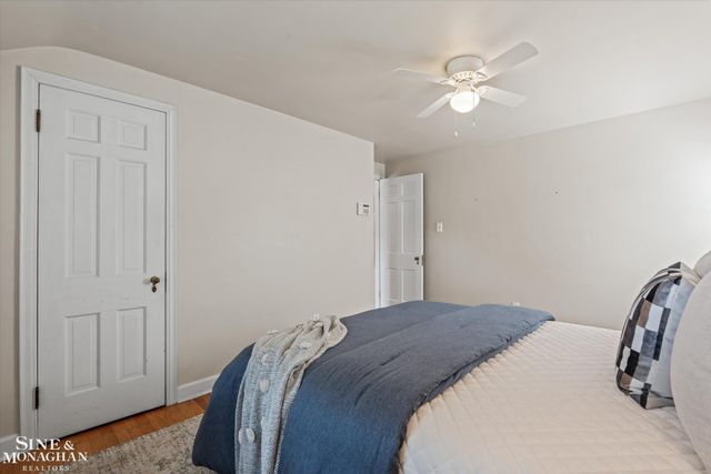 1930 Lochmoor Boulevard, Grosse Pointe Woods, MI 48236