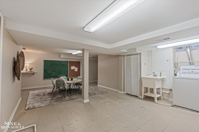1930 Lochmoor Boulevard, Grosse Pointe Woods, MI 48236