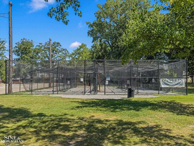 1930 Lochmoor Boulevard, Grosse Pointe Woods, MI 48236