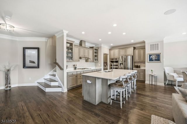 11 Lee Dr, Morris Twp., NJ 07960