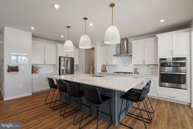 10100 GOVERNORS LN, Fredericksburg, VA 22408