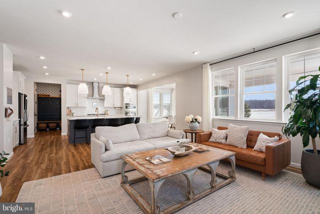 10100 GOVERNORS LN, Fredericksburg, VA 22408