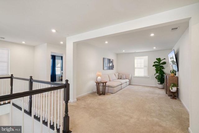 10100 GOVERNORS LN, Fredericksburg, VA 22408