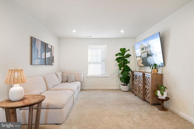 10100 GOVERNORS LN, Fredericksburg, VA 22408